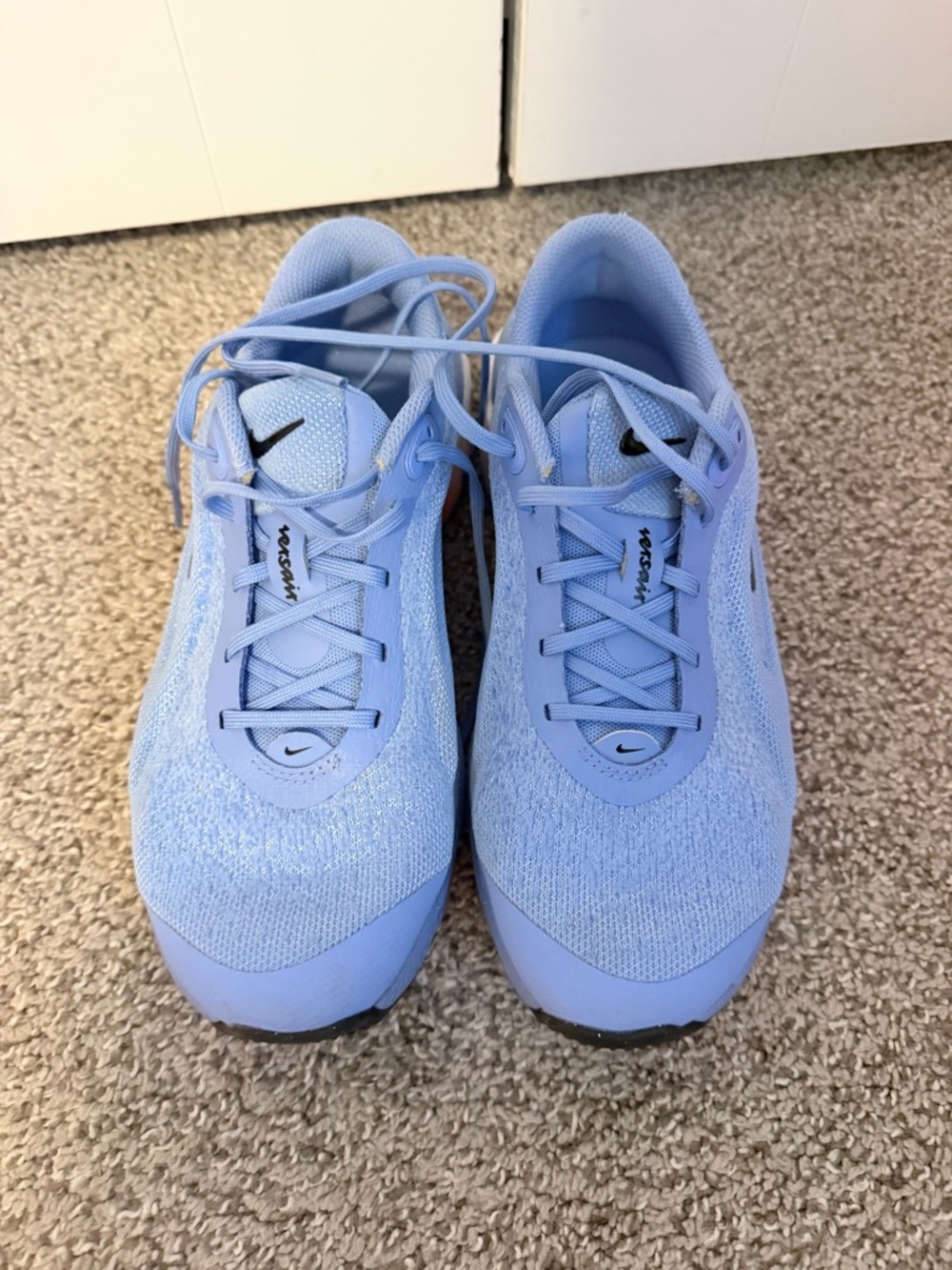 Nike Versair women’s cross training shoes (7.5) - Picture 2 of 7